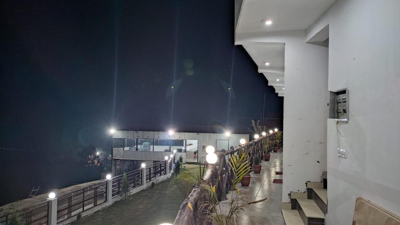 Sparkle Hotel Nanda Rishīkesh Exterior foto
